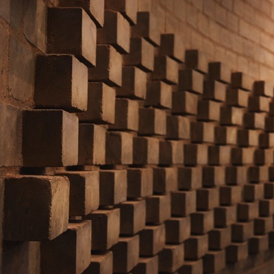 Terre crue : un matériau bas carbone qui entre dans l’ère industrielle